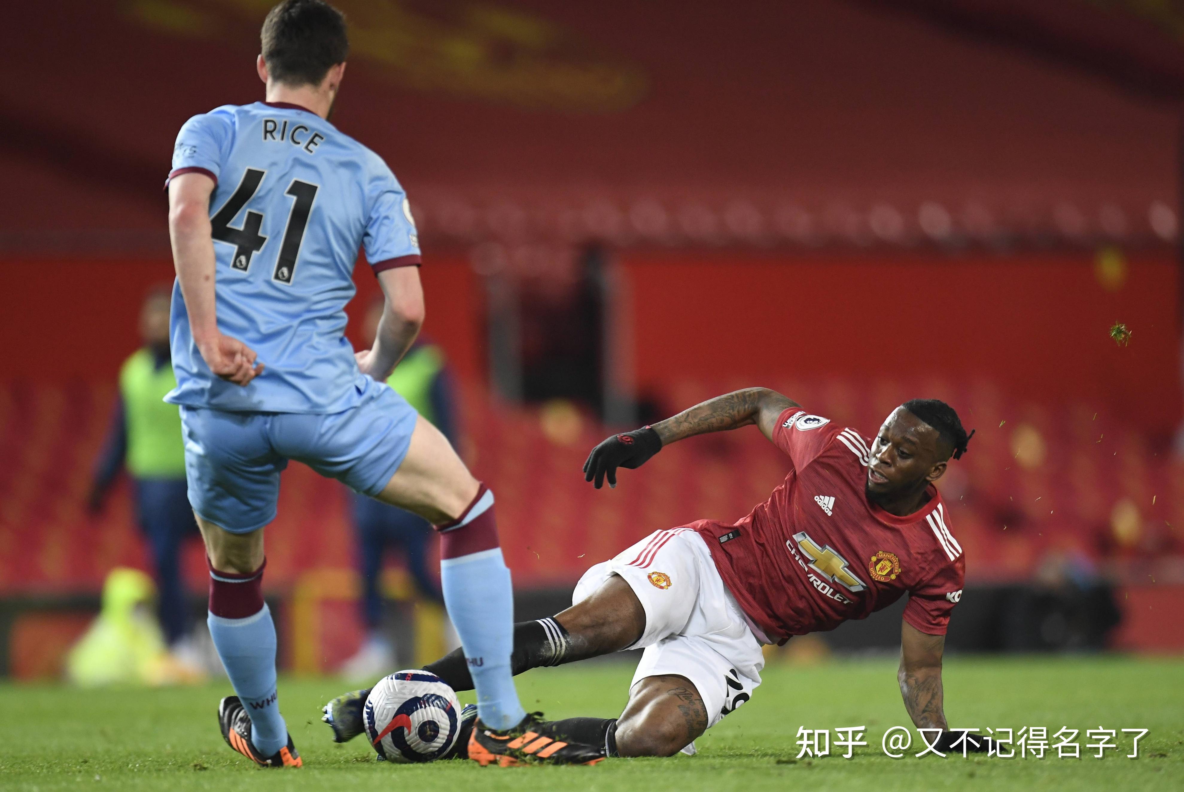 爱游戏网页版登录入口-轻松取胜，曼城继续领跑英超积分榜