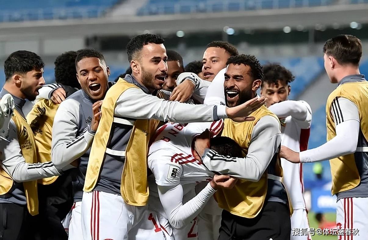 包含法国球队换帅，新教练着手整顿战术体系的词条