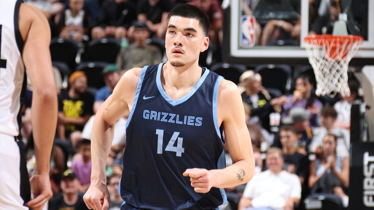 包含灰熊爵士交锋，强强对话引爆球迷热情的词条