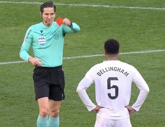 爱游戏网页版入口-奥萨苏纳后卫犯规过多，导致比赛失利的简单介绍