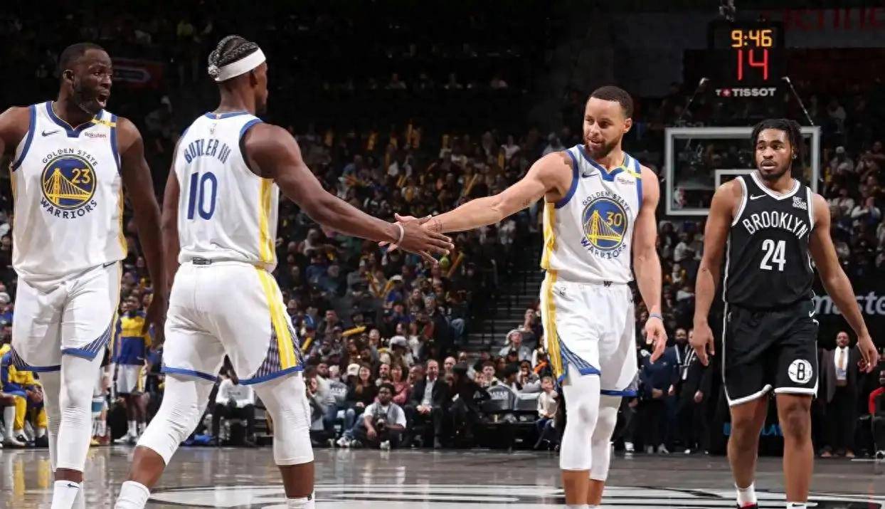 爱游戏-勇士后卫联手大爆发，砍下高分