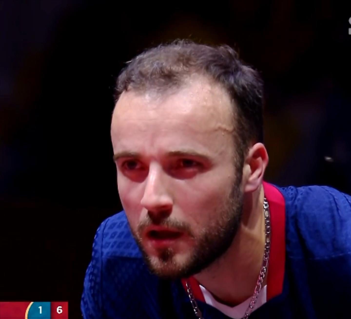 主教练战术高超，率队杀入四强