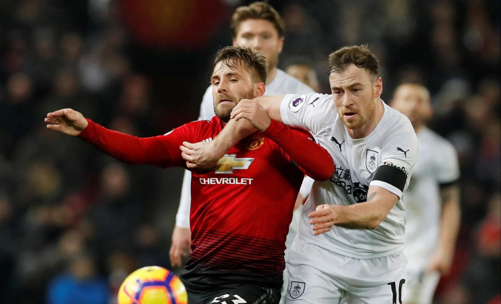 伯恩利主场大胜，球队士气高涨的简单介绍