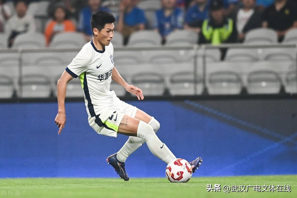 爱游戏app-各队球员展现绝密技术，助球队取胜的简单介绍