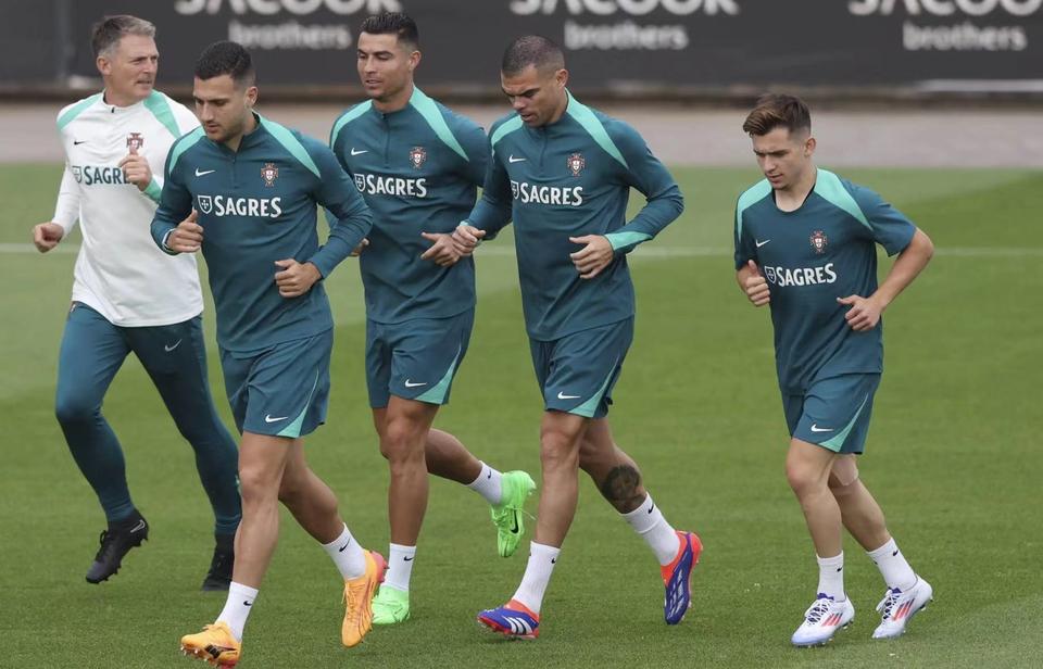 爱游戏-关于葡萄牙客场战平爱尔兰，丢掉积分领先的信息