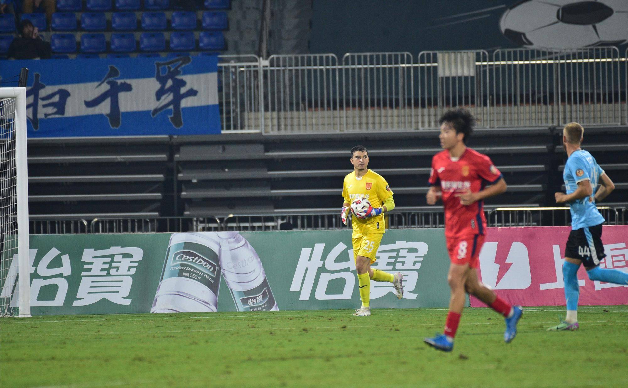 大连赛季踌躇满志，球迷期待更多胜利