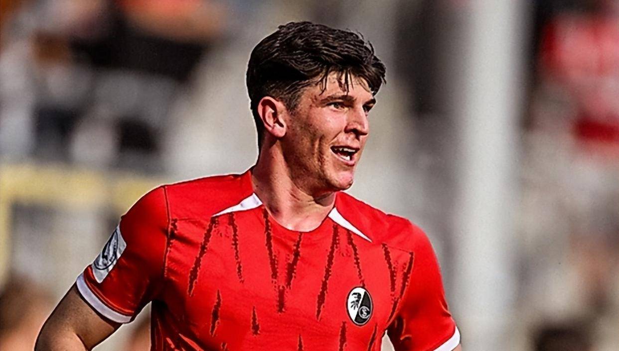 弗赖堡年轻球员被誉为新一代足球天才