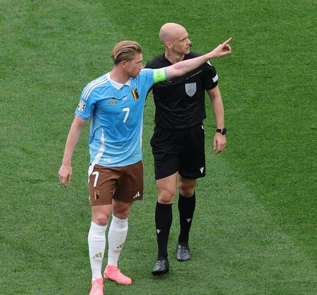 关于比利时大胜鲁马尼亚，士气高昂迈进的信息