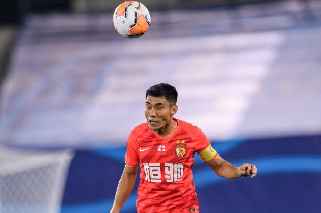 包含恒大助教正式上任：球队战术传授有望提升的词条