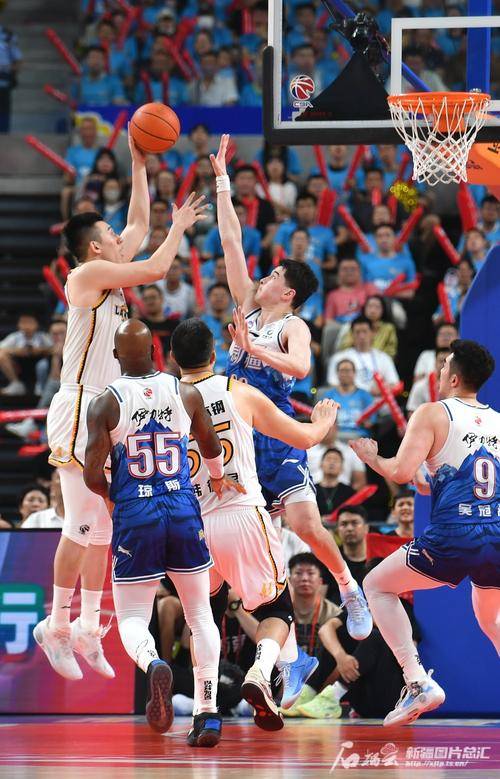 爱游戏中国官网-包含篮球比赛成绩可观，球队实力备受瞩目的词条