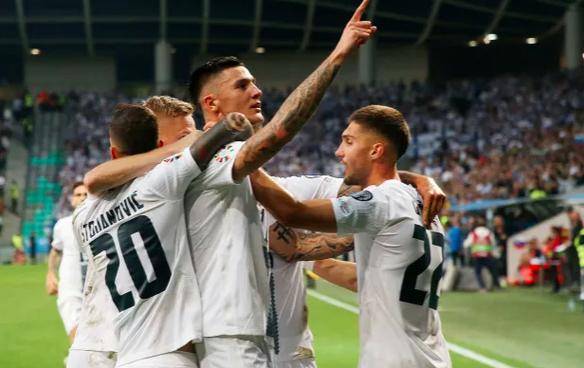 奥地利队在对阵斯洛文尼亚队的比赛中获胜