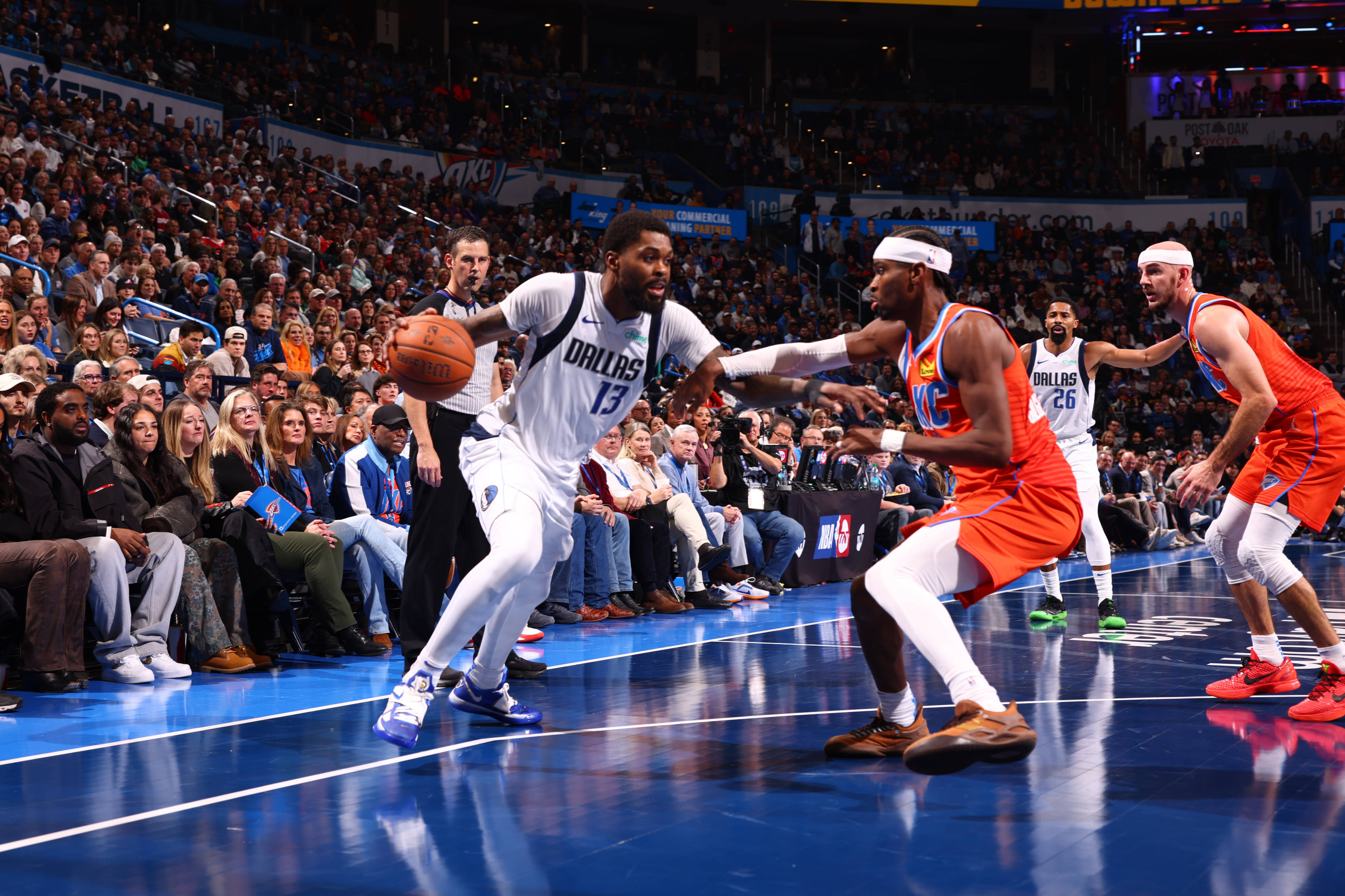 爱游戏官网-爵士队在客场惊险战胜独行侠，保持联盟竞争力的简单介绍