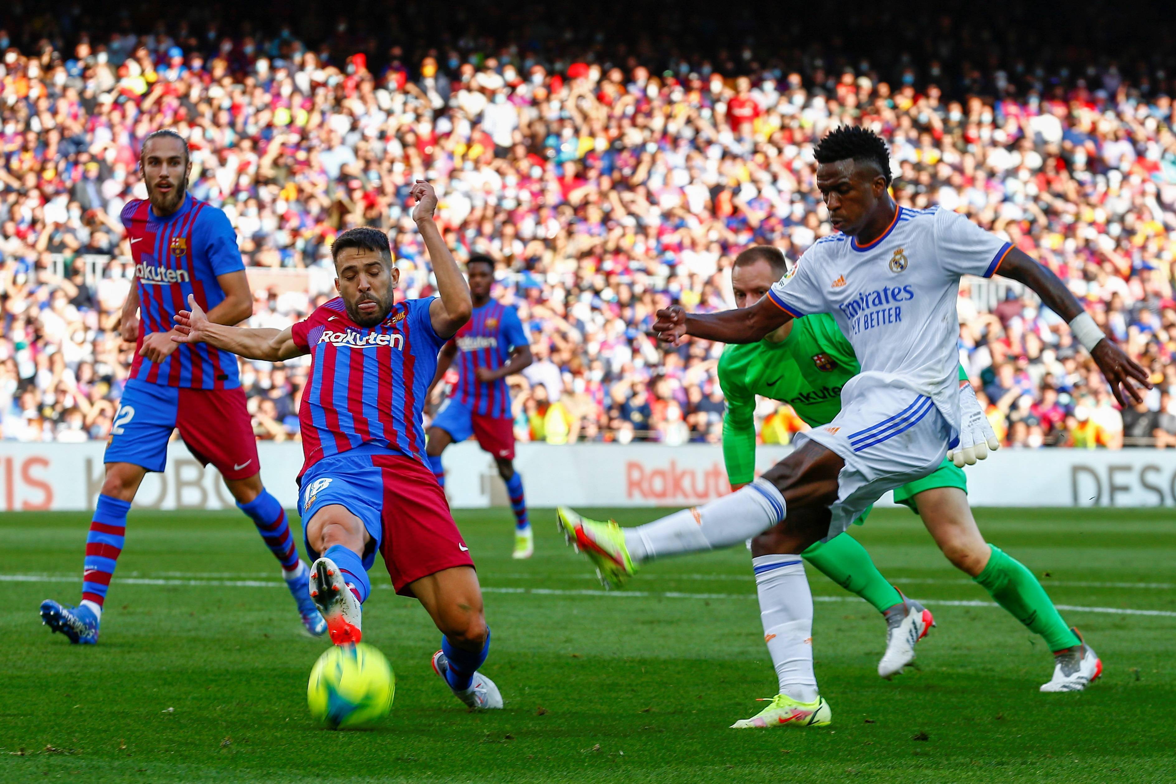 包含瓦伦西亚将在主场挑战拉斯帕尔马斯，争夺胜利的词条