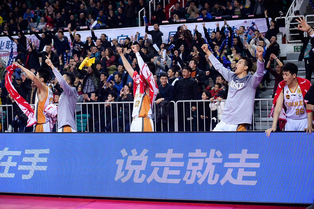 爱游戏官网-关于山东男篮主场赢得关键之战，晋级希望重燃的信息