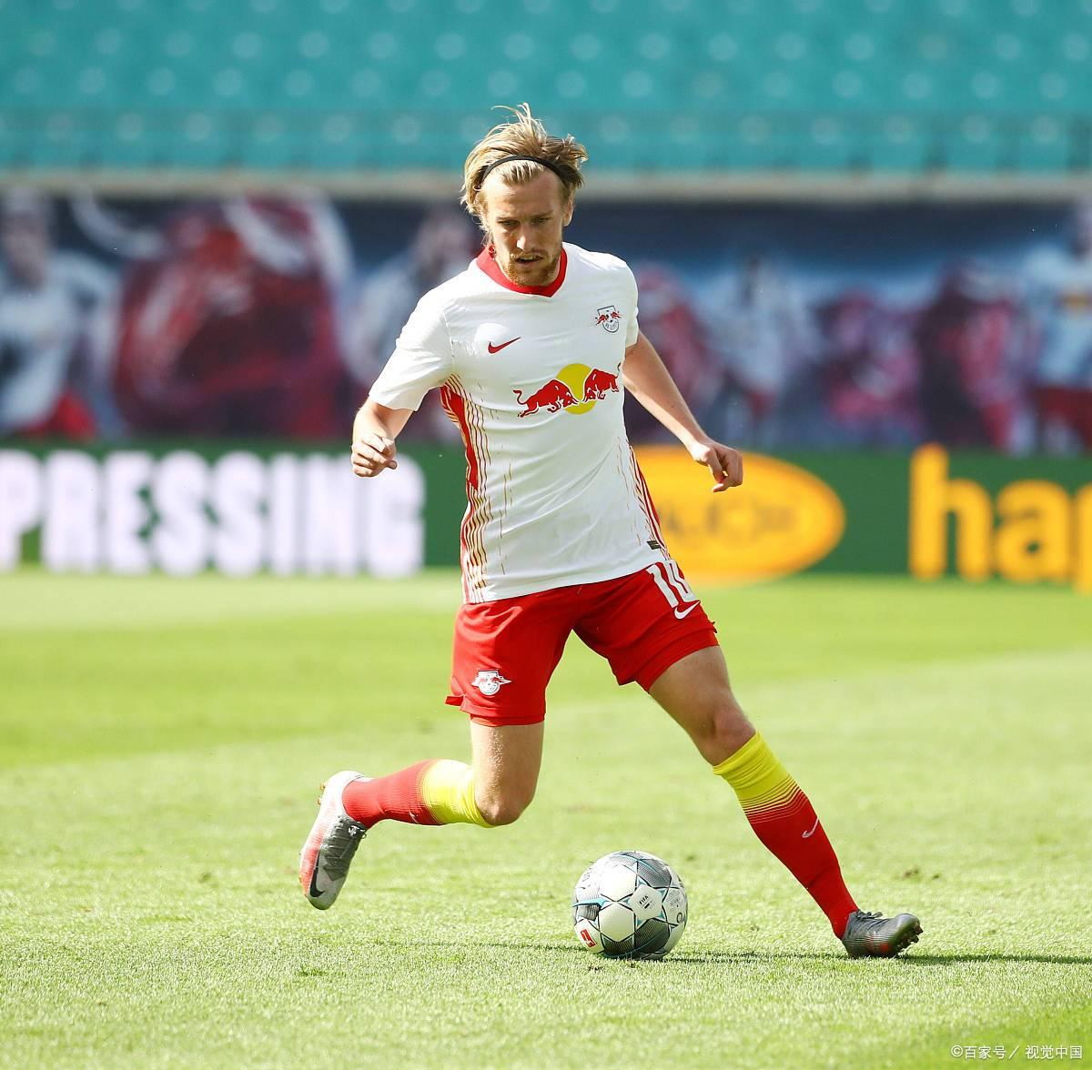 汉堡主场逼平云达不莱梅，保持中游位置！