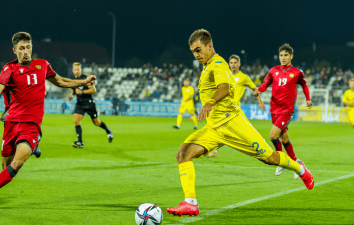 乌克兰队在欧预赛中顽强拼搏，争取每一场胜利