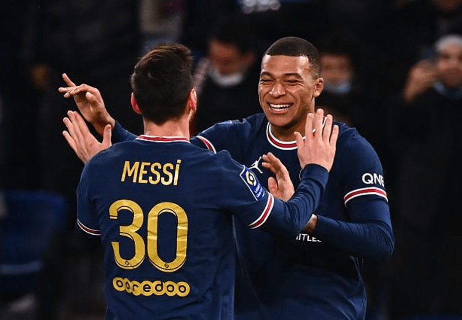 双子座：科洛斯托连场进球，率队成功击败对手