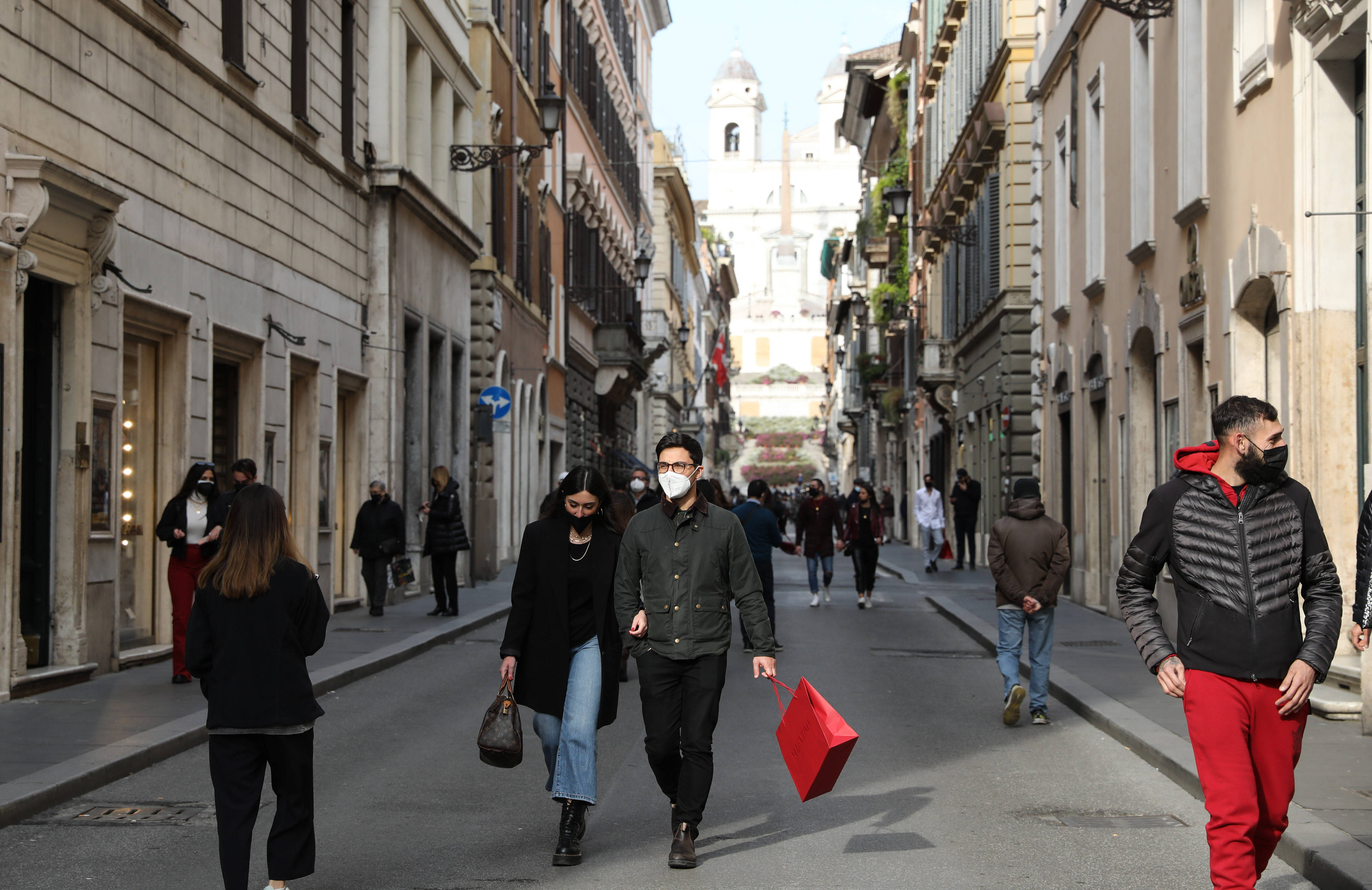 爱游戏官网网页版入口-意大利球队严防疫情，球员出行有限