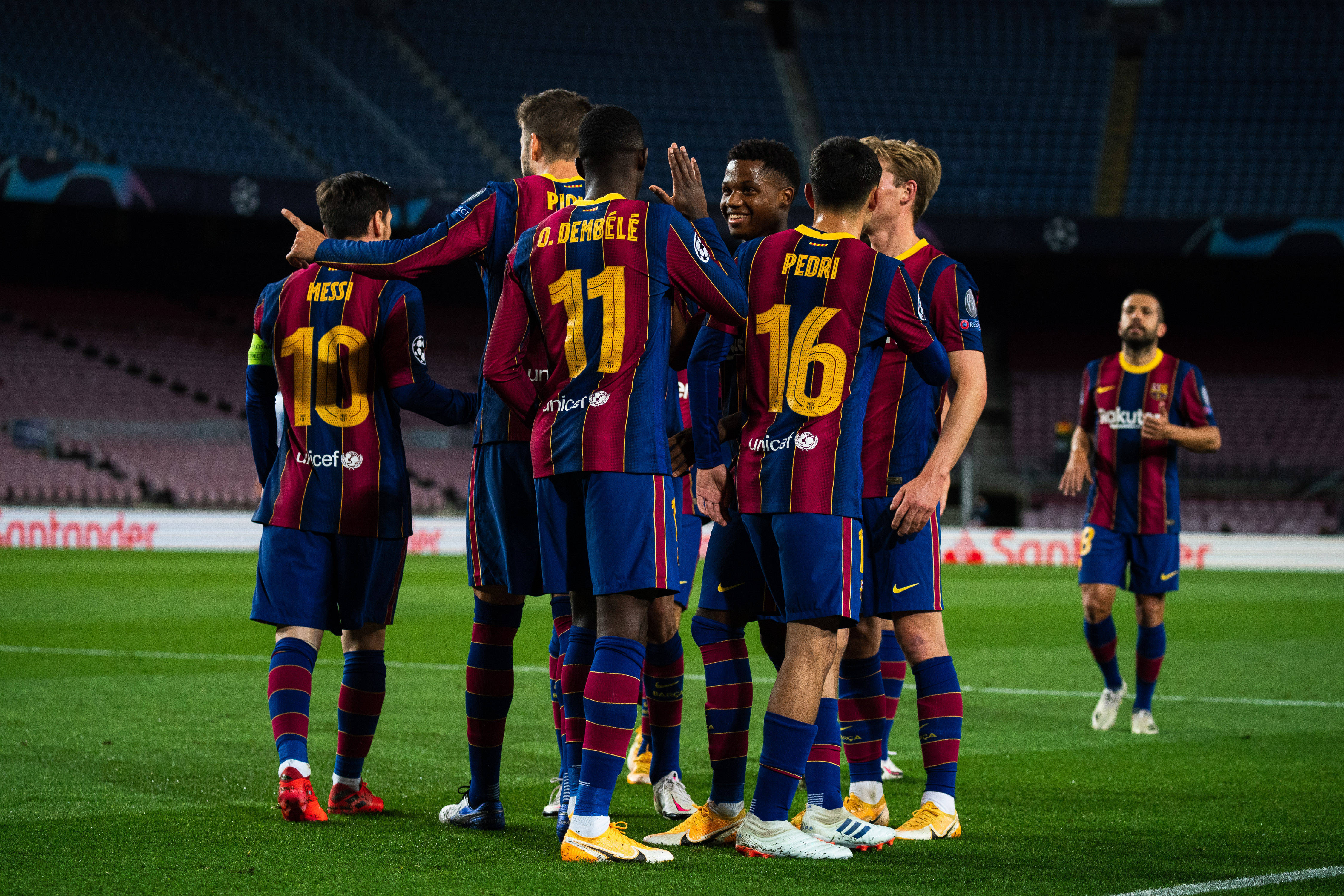 巴塞罗那获胜后一步之遥进军榜首 巴塞罗那获胜后一步之遥进军榜首