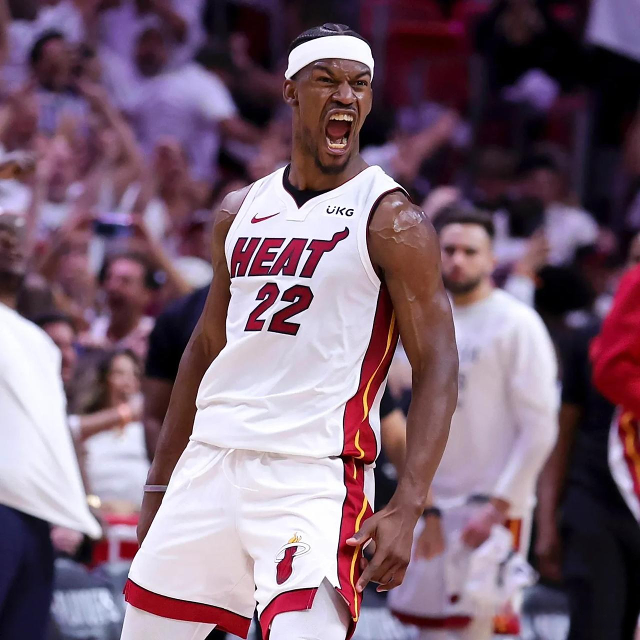 热火主场击败尼克斯,稳固东部第三 热火主场击败尼克斯,稳固东部第三