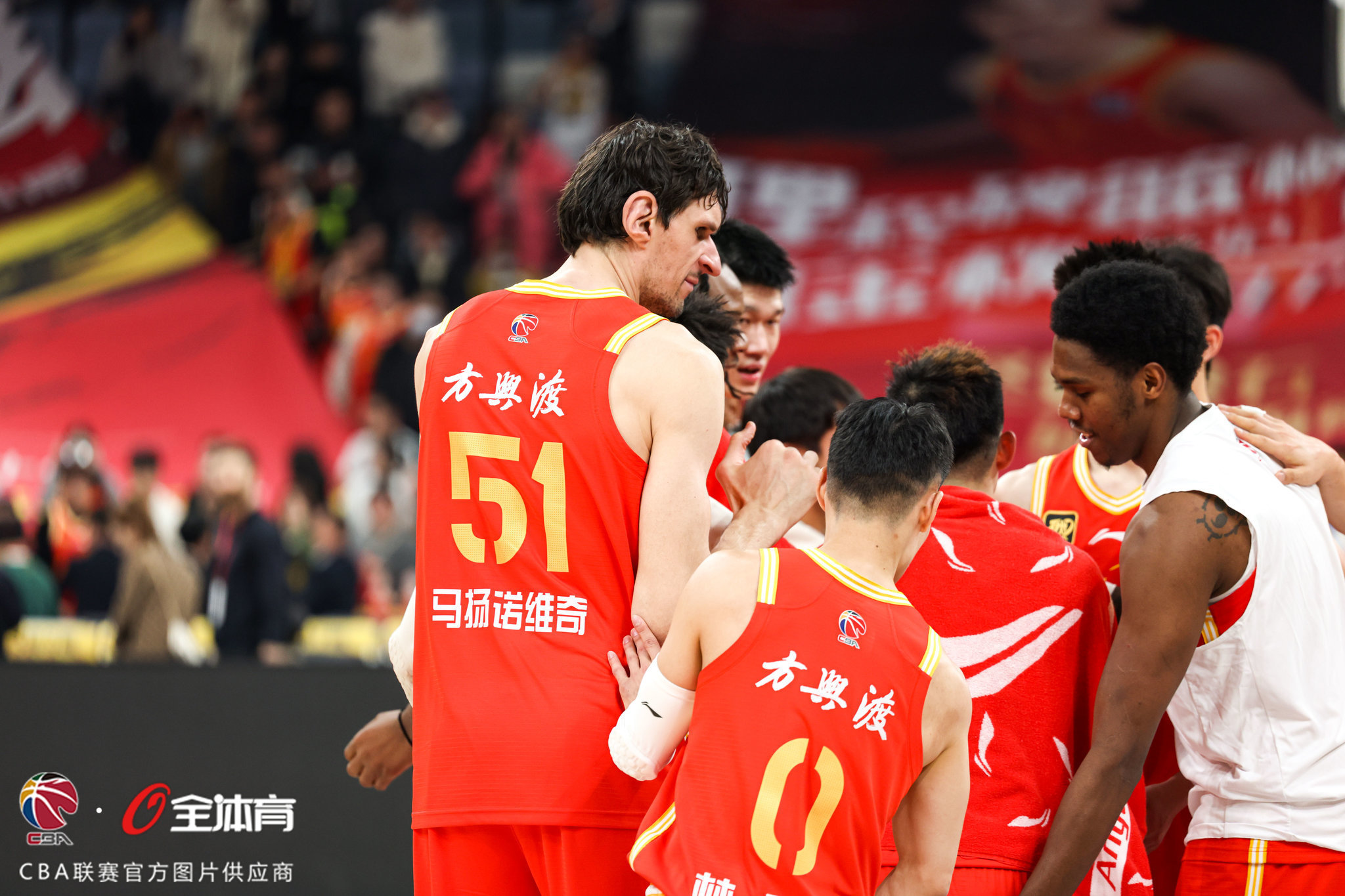 四川队巧妙进攻成功夺得胜利！